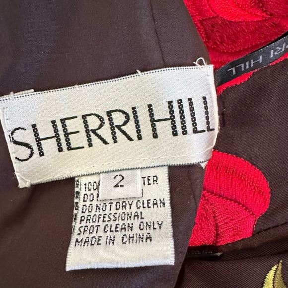 Sherri Hill Dress (53023) - Size 2. (SEE VIDEO) - Picture 9 of 10